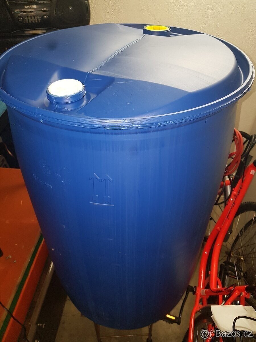 Plastový sud na vodu 200L - 2