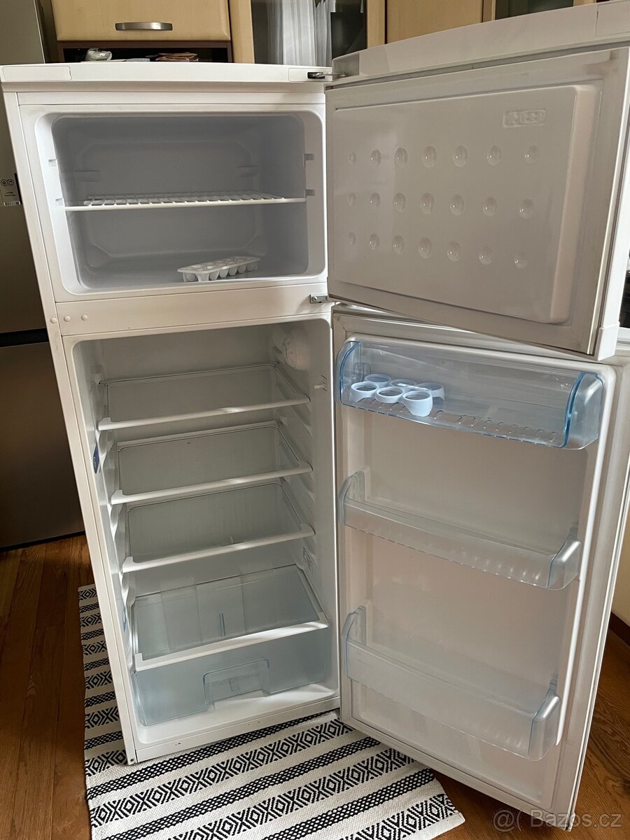 Lednice s mrazákem Beko - 2