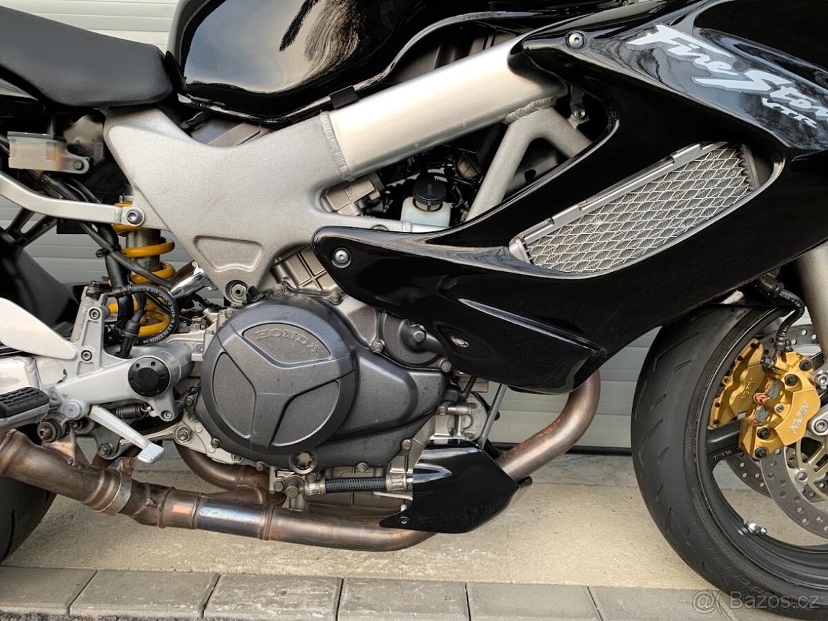 Honda VTR 1000F FireStorm - 2