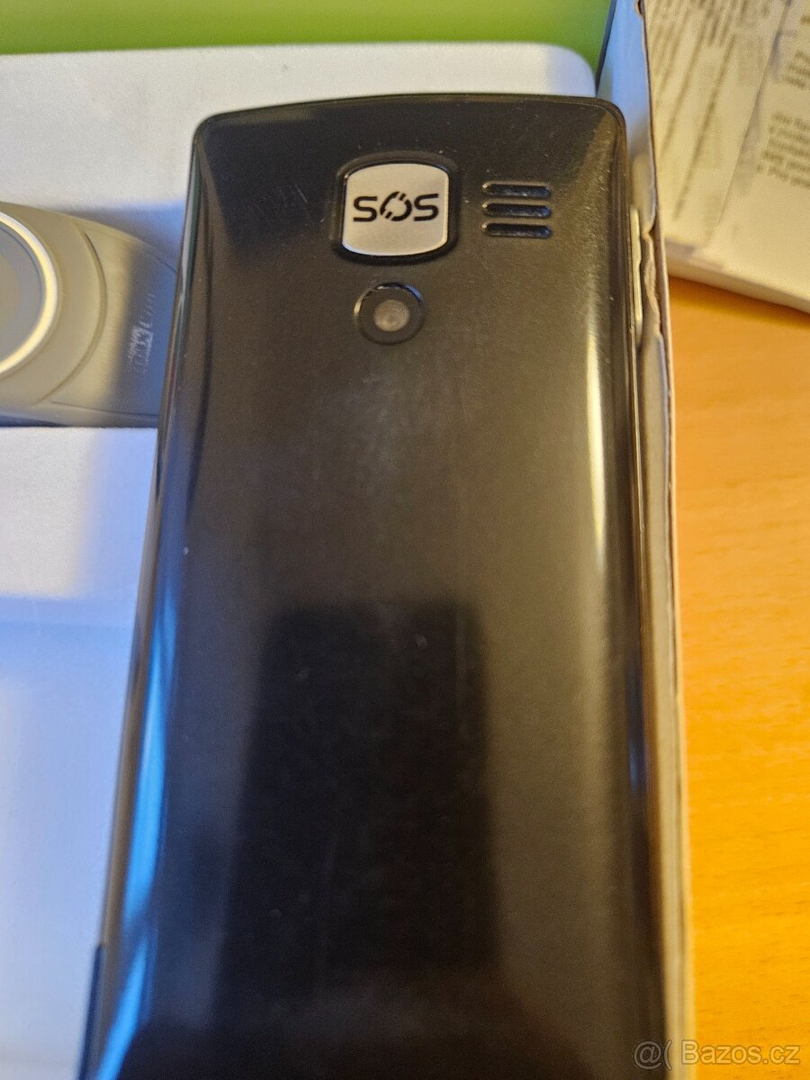 Mobilní telefon pro seniora - 2