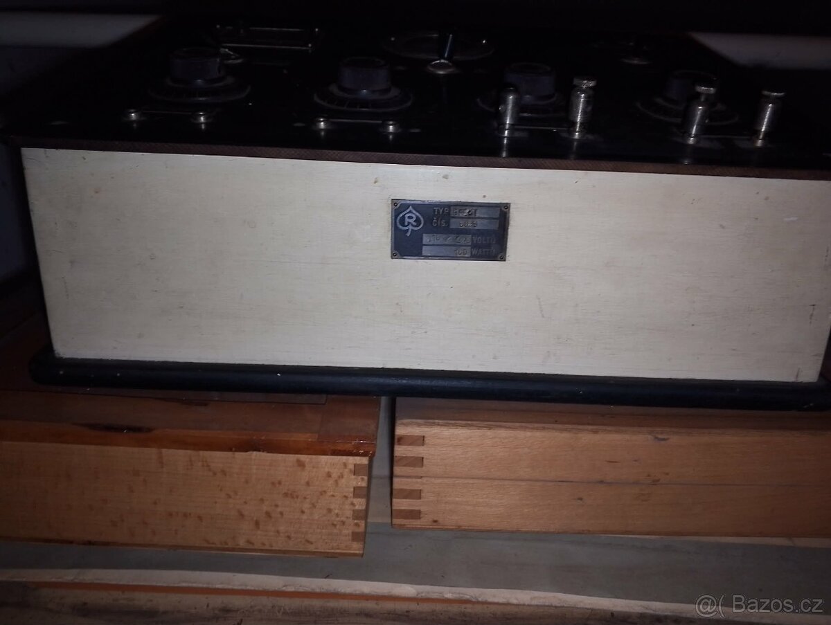 Historický přístroj na elektroléčbu - 2