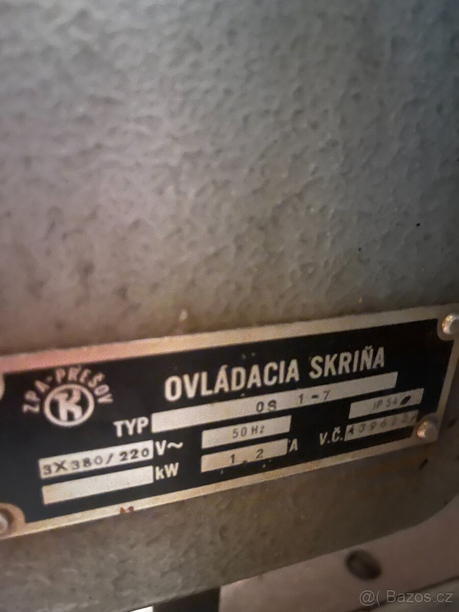 Průmyslový šicí stroj - 2