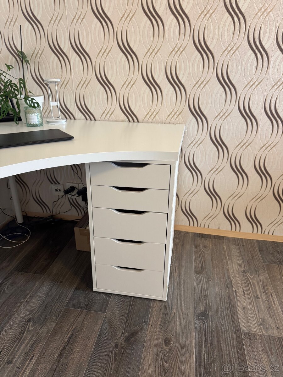 Rohový psací stůl IKEA - 2