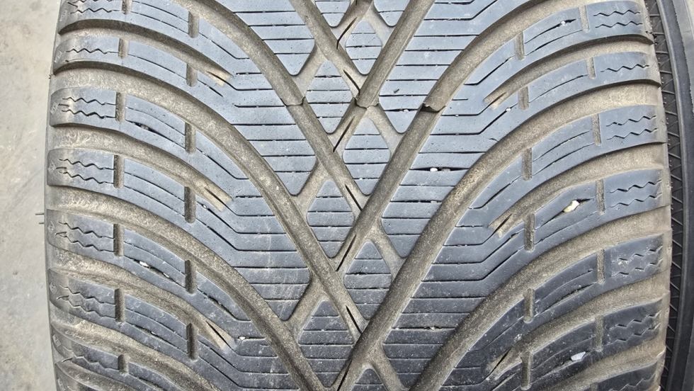Zimní pneu 225/40/18 Kleber - 2