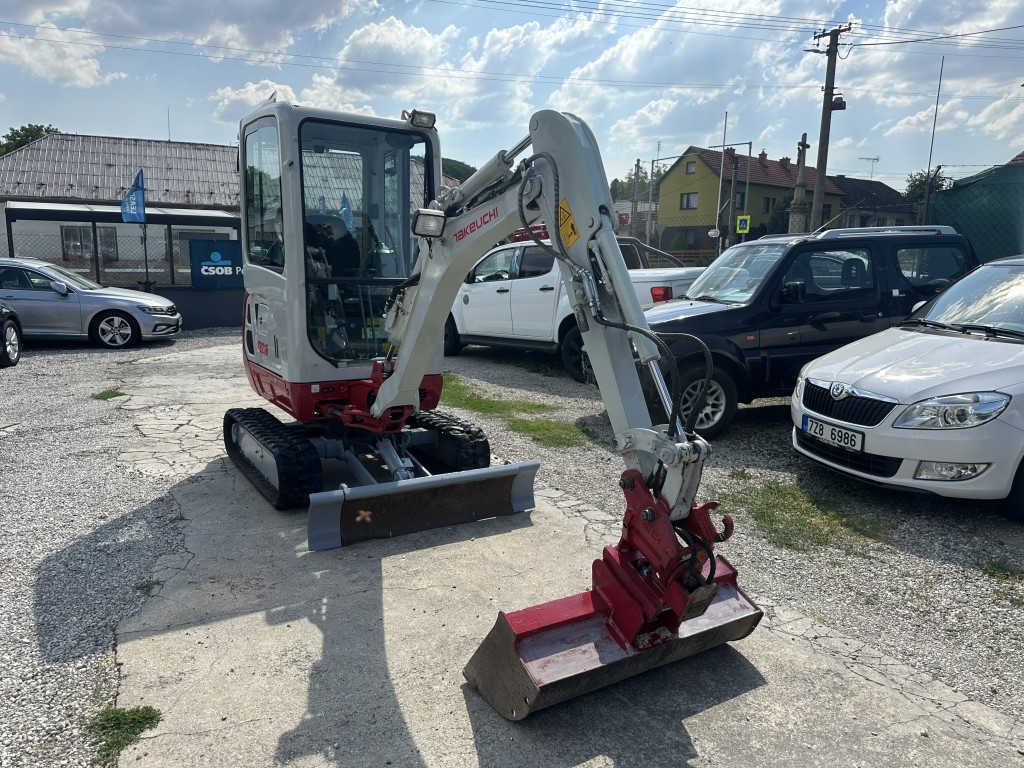 Bagr pásový Takeuchi TB216 - 2
