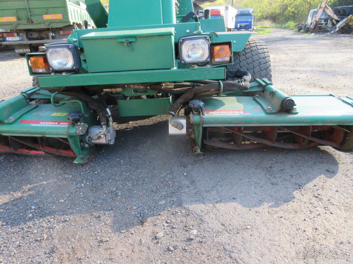 Malotraktor 4x4 RANSOMES PARKWAY 2 250P - - 2