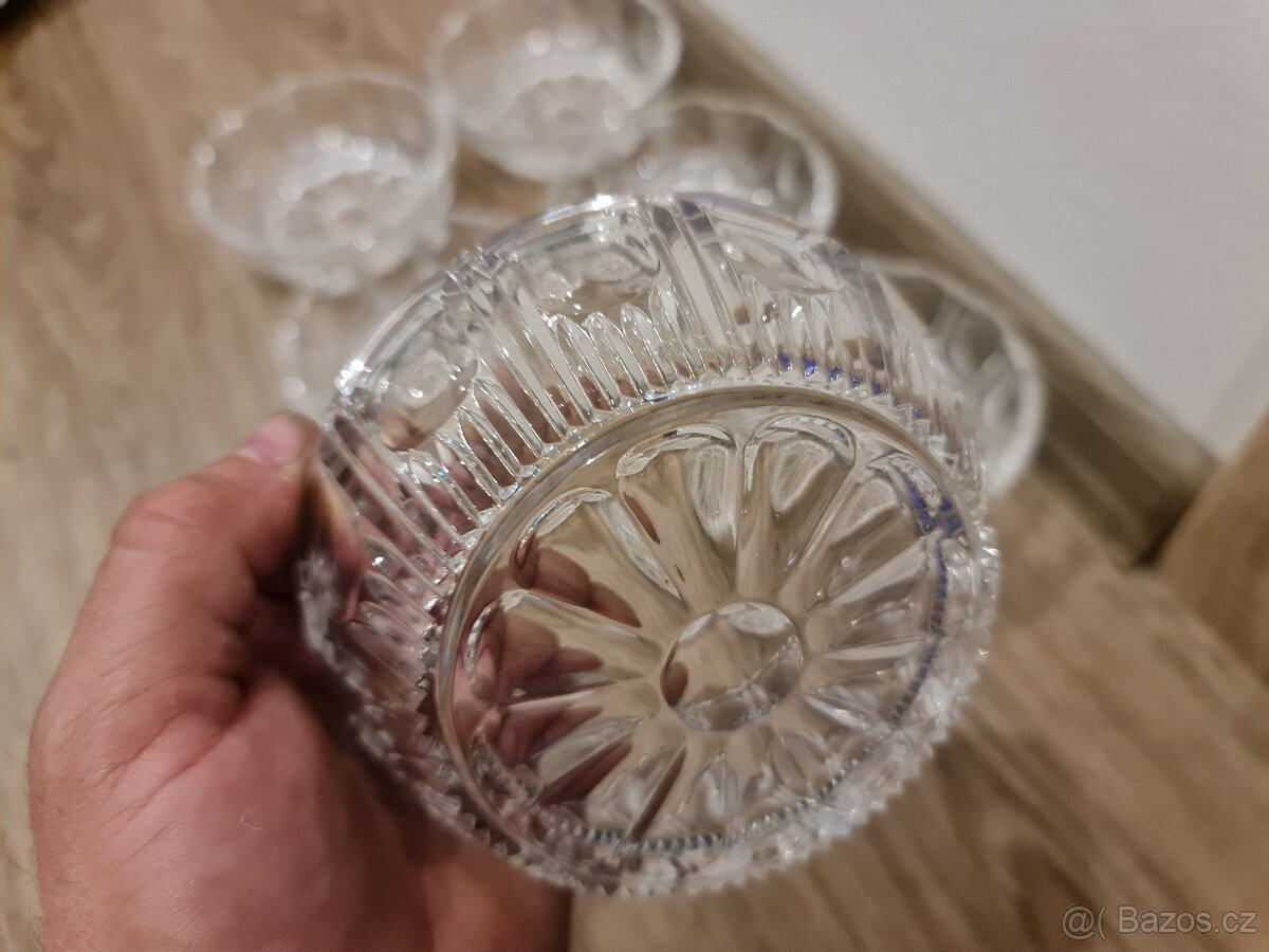 Set skleněných misek a mís - 2
