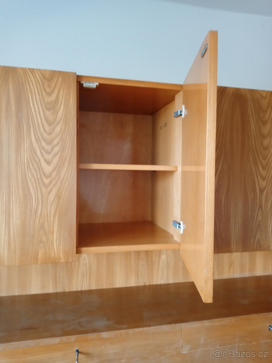 Velká dřevěná obývací stěna - 2