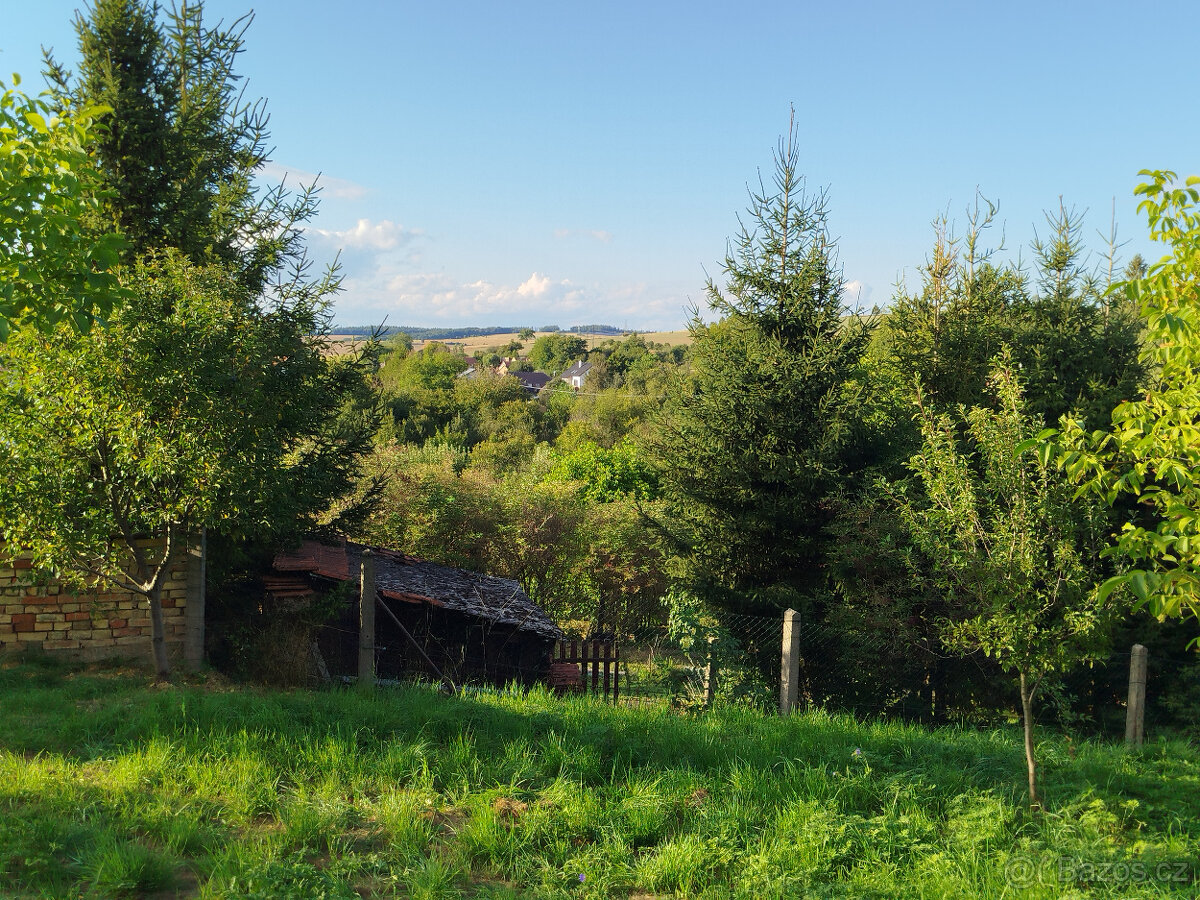 Stavební pozemek v čisté přírodě Lubná u Kroměříže 842 m² - 2