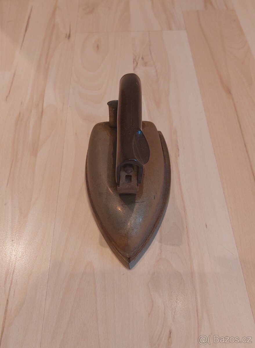 Žehličky - retro - 2