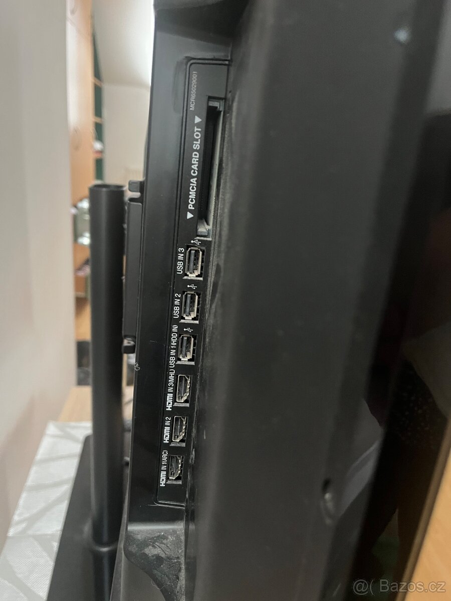 Televize se stojanem - 2