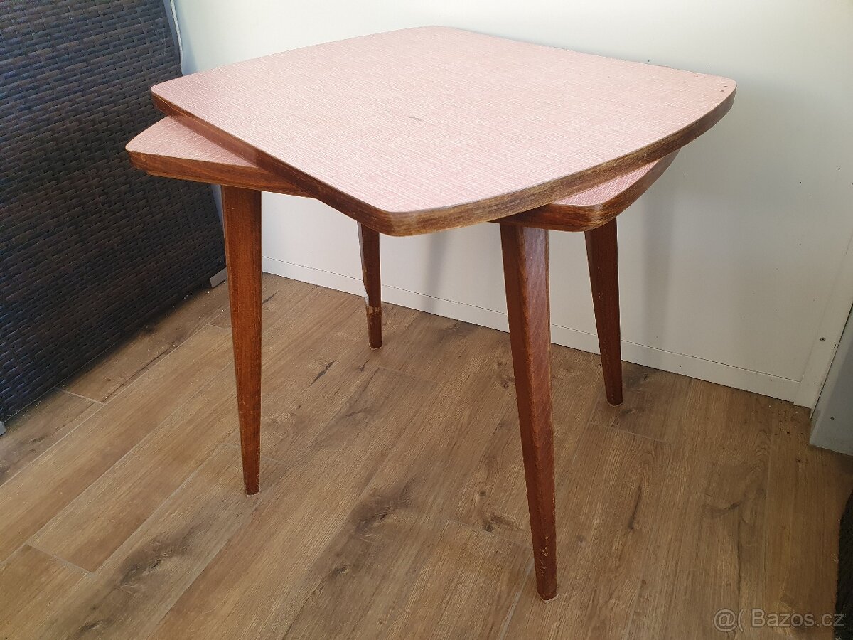 Retro otocny stolek pod TV - 2