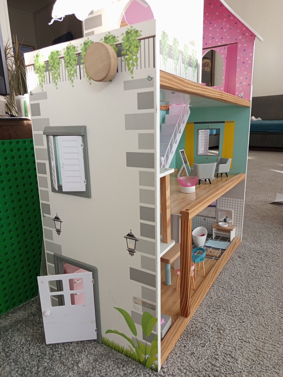 Domeček pro panenky - 2