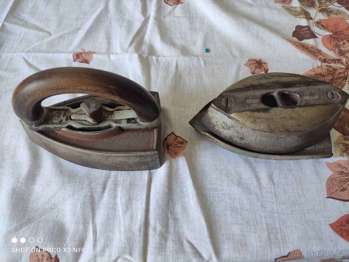 Prodám historické žehličky - 2