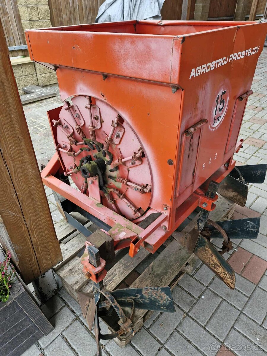 sazečka brambor - 2