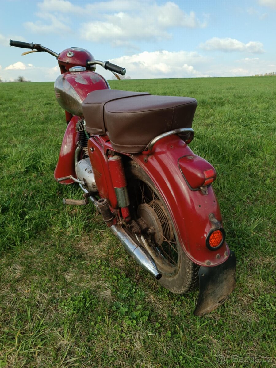 Motorka ČZ 175 - 2