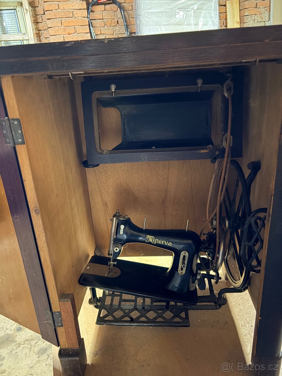 Šicí stroj Minerva - 2