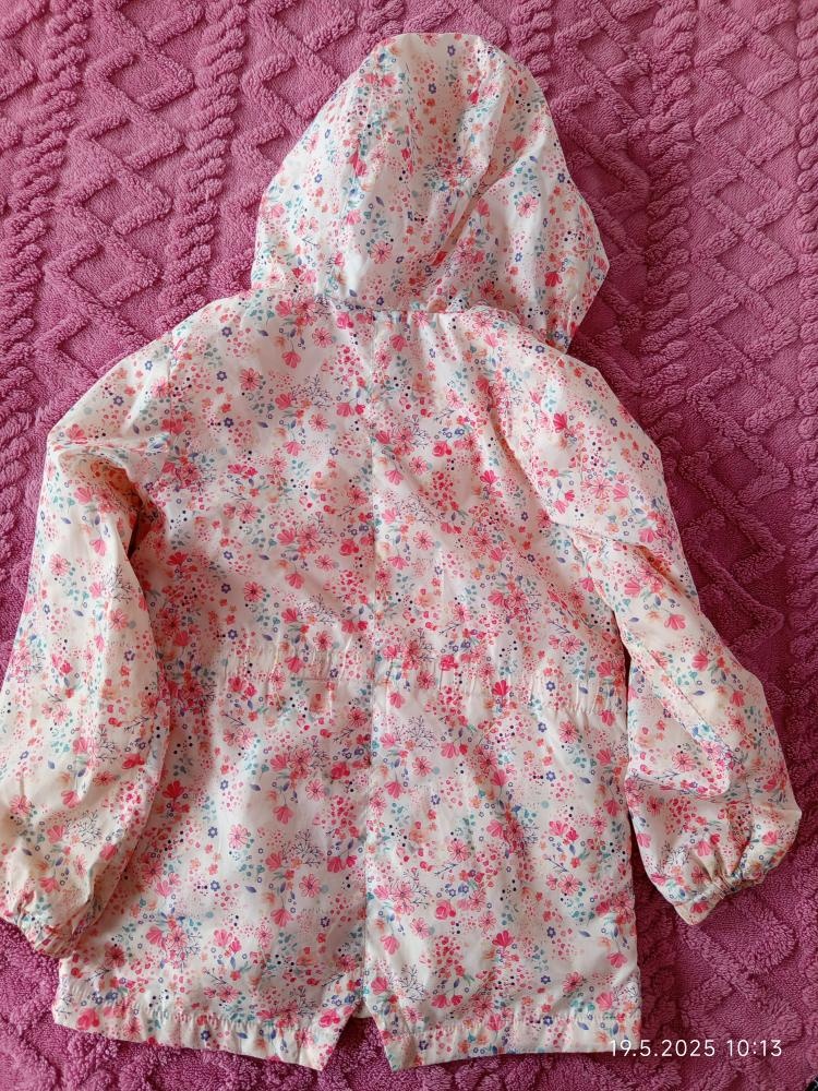 Prodám dívčí bundu na přechodné období vel 134 - 2