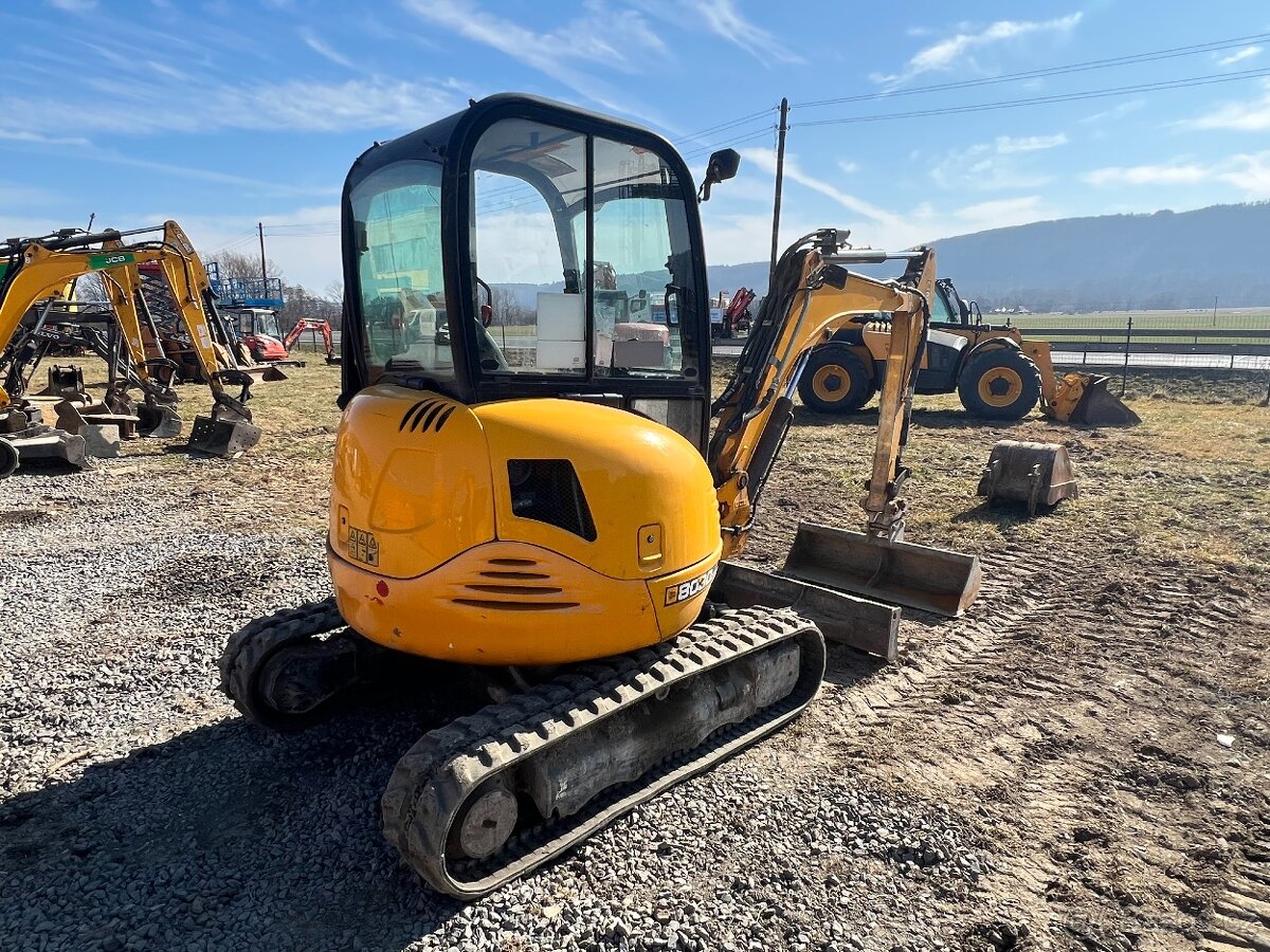 Pásový bagr JCB 8030 - 2