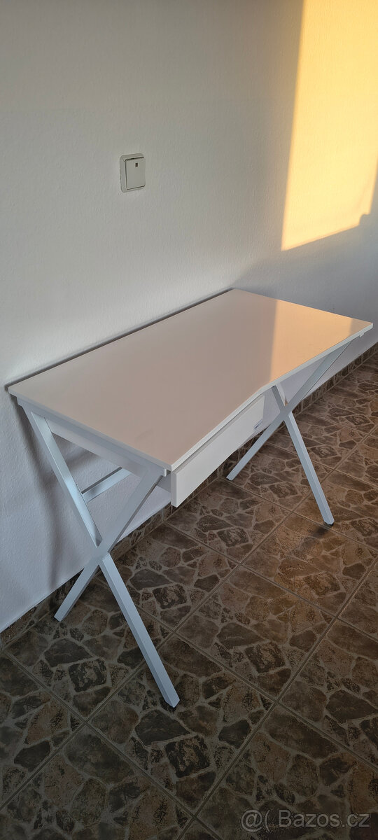 Psací PC stůl CarryHome - 2