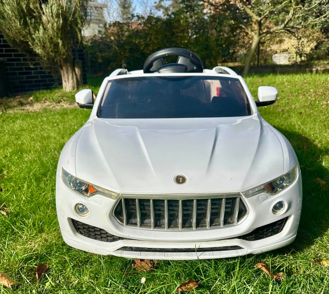 Elektrické autíčko Toyz Commander Tesla - 2