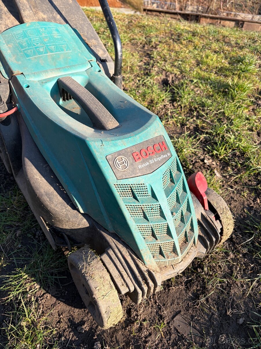 Elektrická sekačka Bosch Rotak 32 Ergoflex - 2