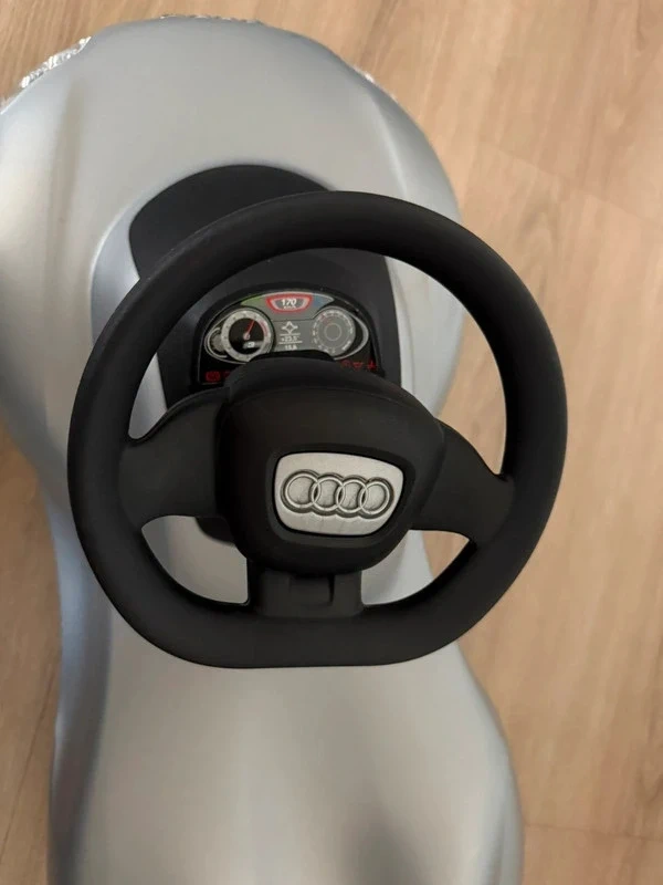 Dětské odrážedlo Audi - 2