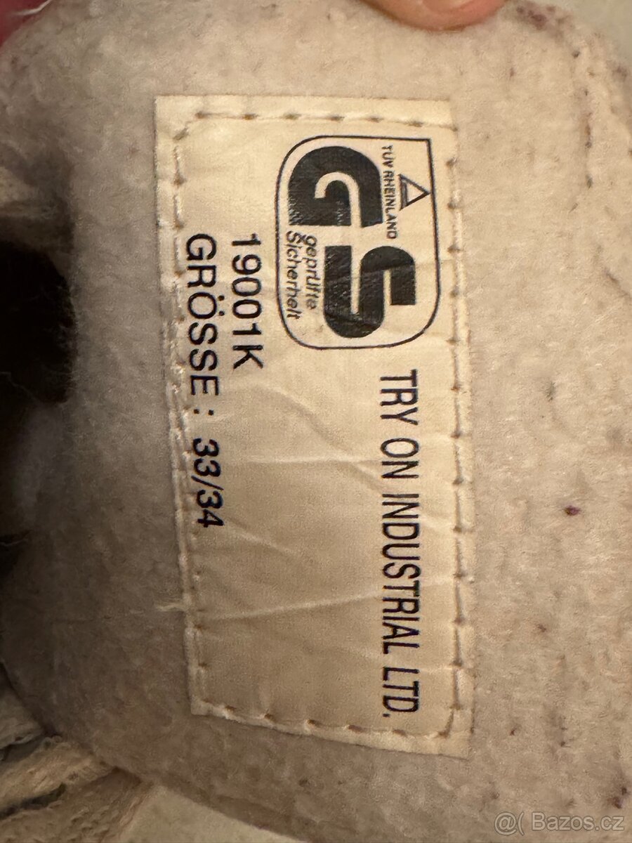 Dívčí brusle 33/34 - 2