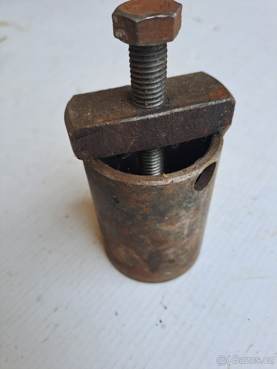 Nějaký stahovák. - 2