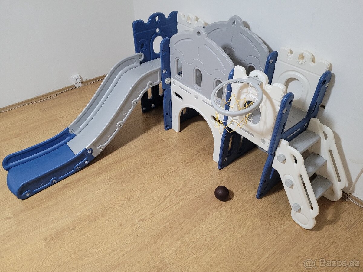 Dětský hrad / prolézačka se skluzavkou - 2