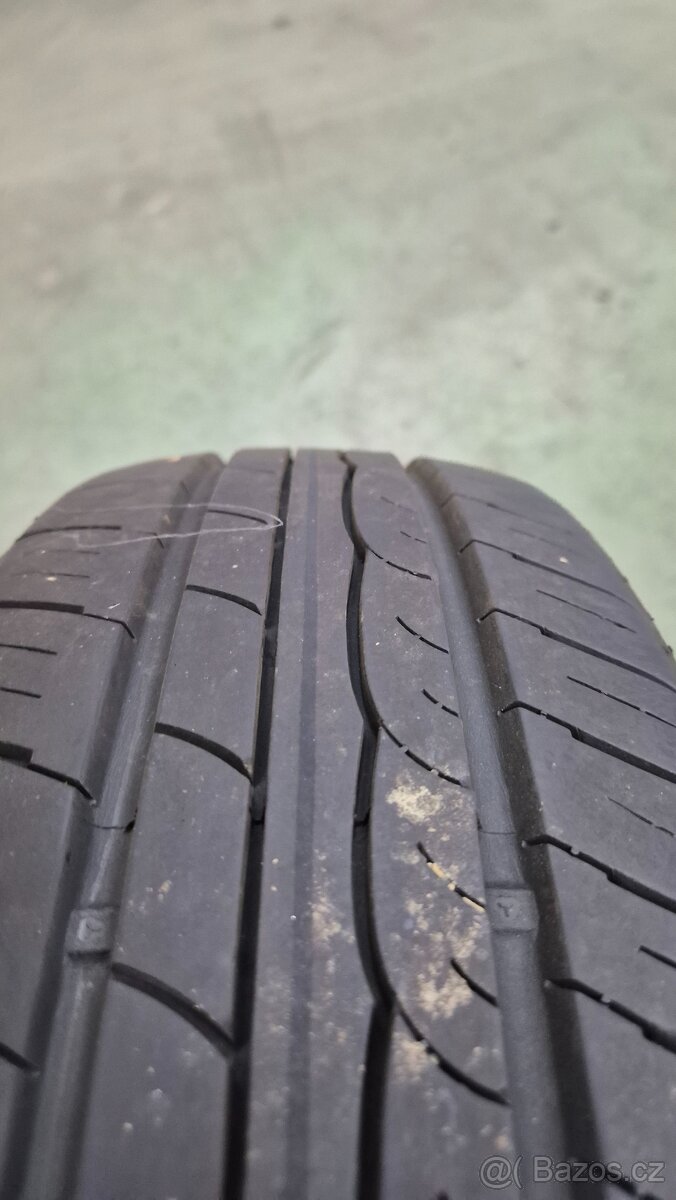 Dunlop 175/65 R15 - 2