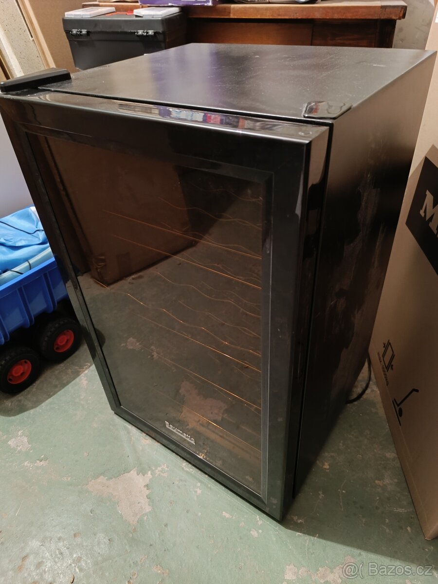 Vinotéka Baumatic BW28BL - 2