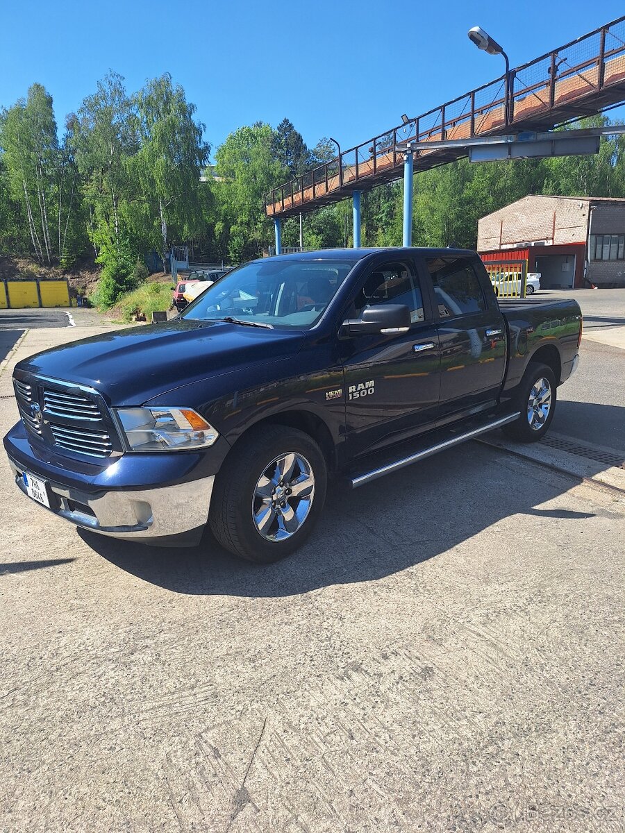Dodge RAM 5.7 HEMI BIG HORN - 2