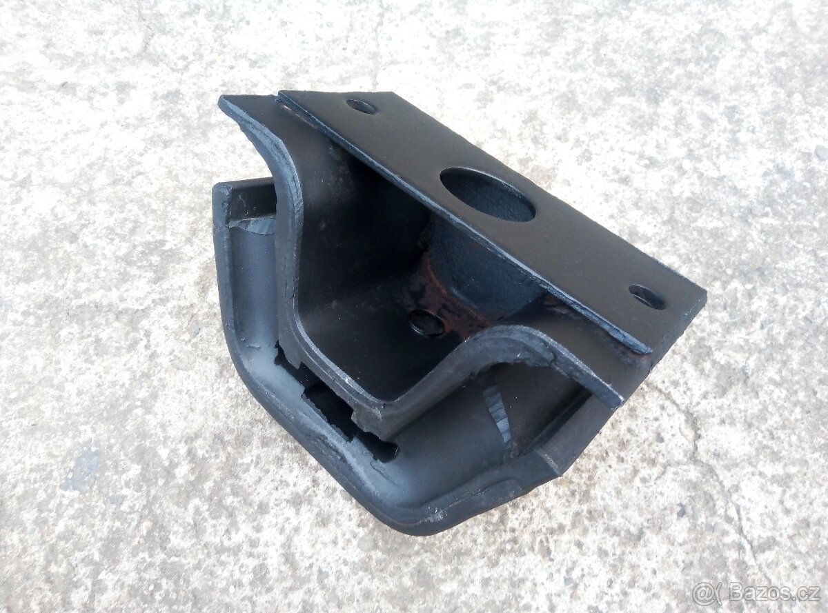 silentblok motoru TATRA - 2
