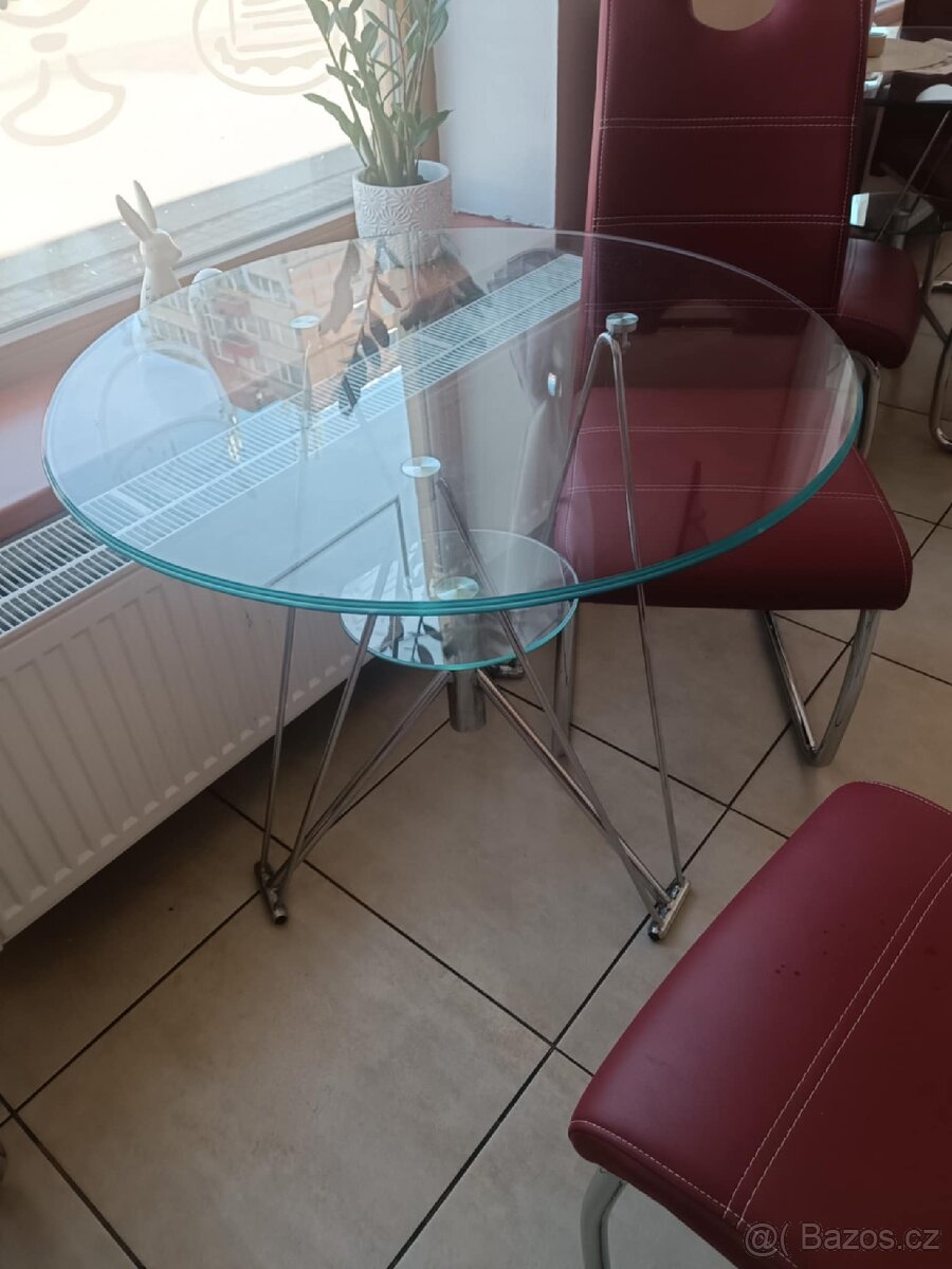 Skleněný jídelní stůl kulatý - 2