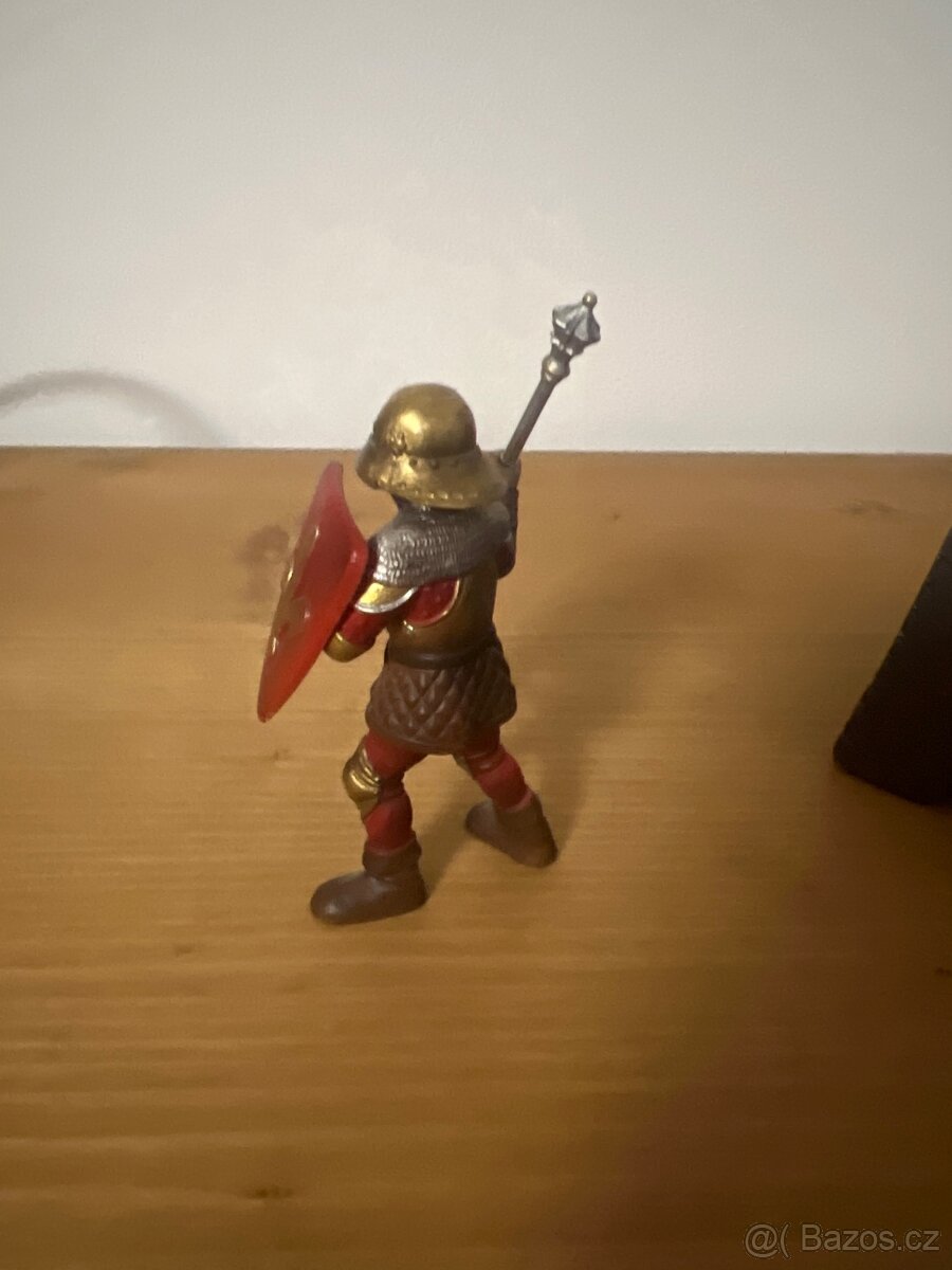 Rytíř Schleich přilbice palcát štít - 2