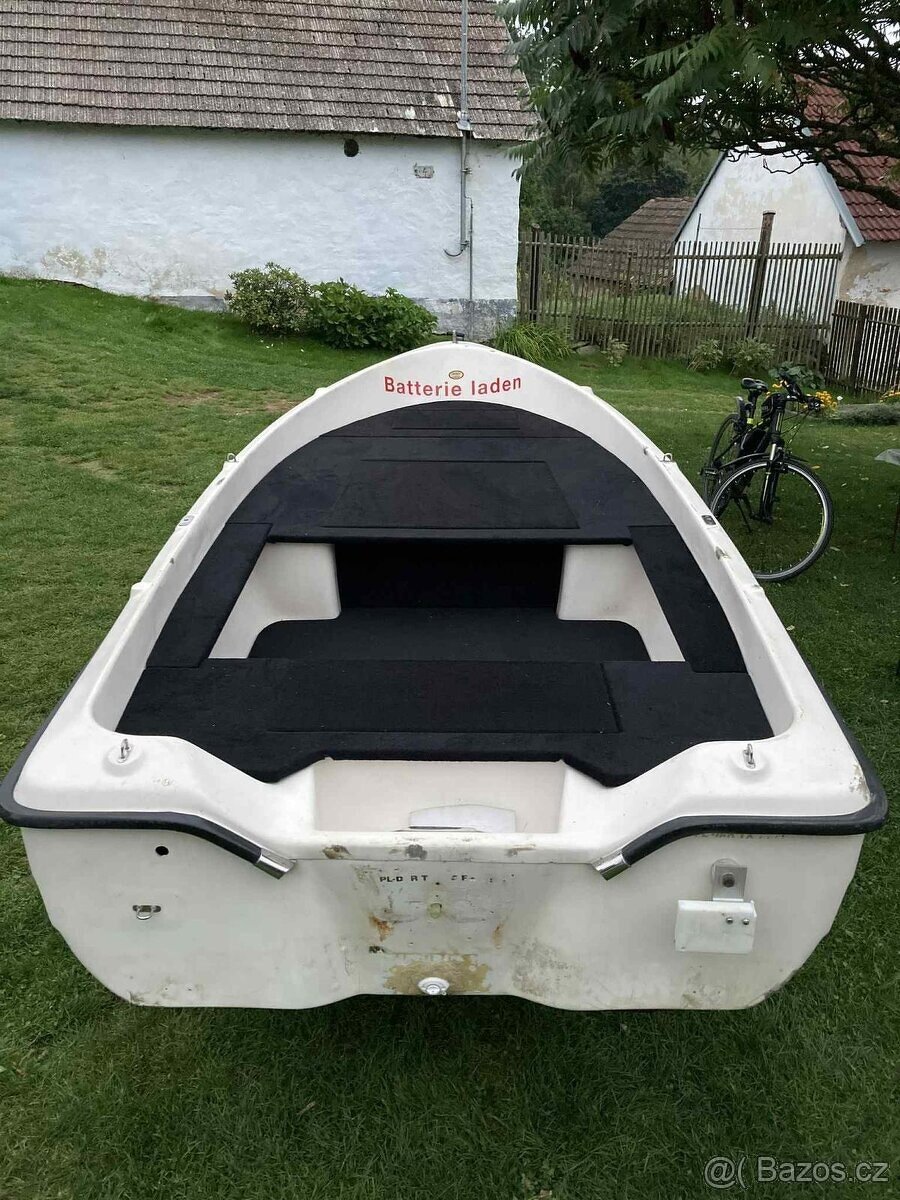 Loď na ryby / rekreaci - 2