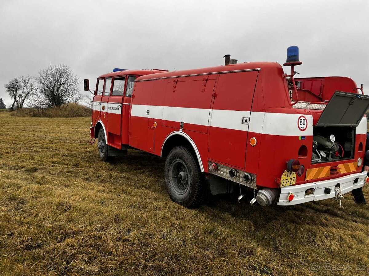 Hasičská cisterna CAS 25 - 2