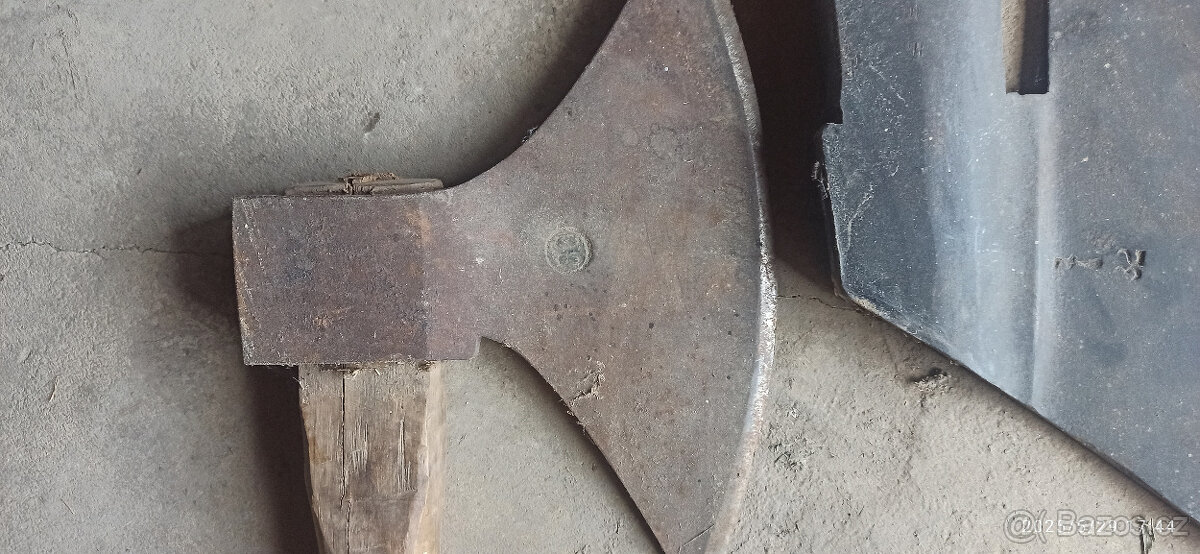 PRODÁM TESAŘSKÉ SEKERY - 2