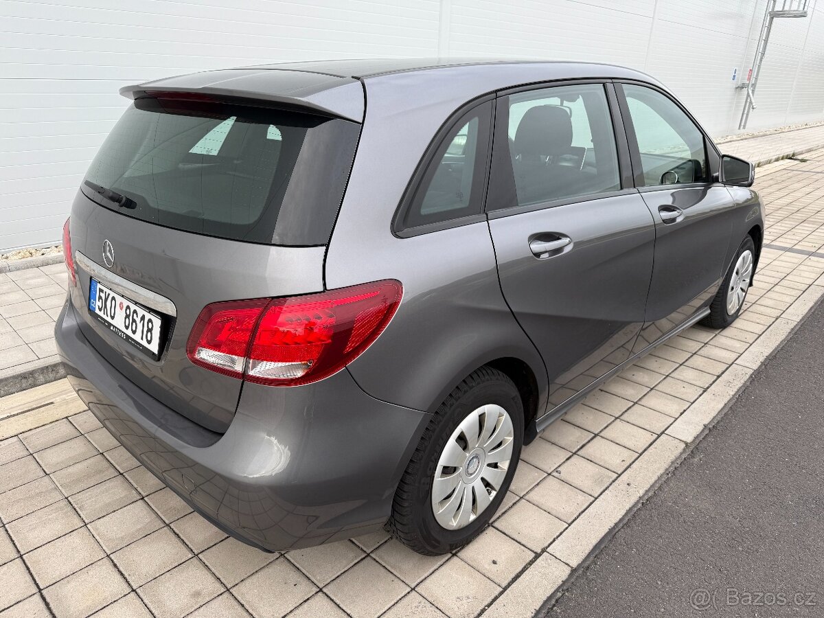 Mercedes-Benz B180, 148.563 km, 1.6 benzín 90 kW, rok 2015 - 2