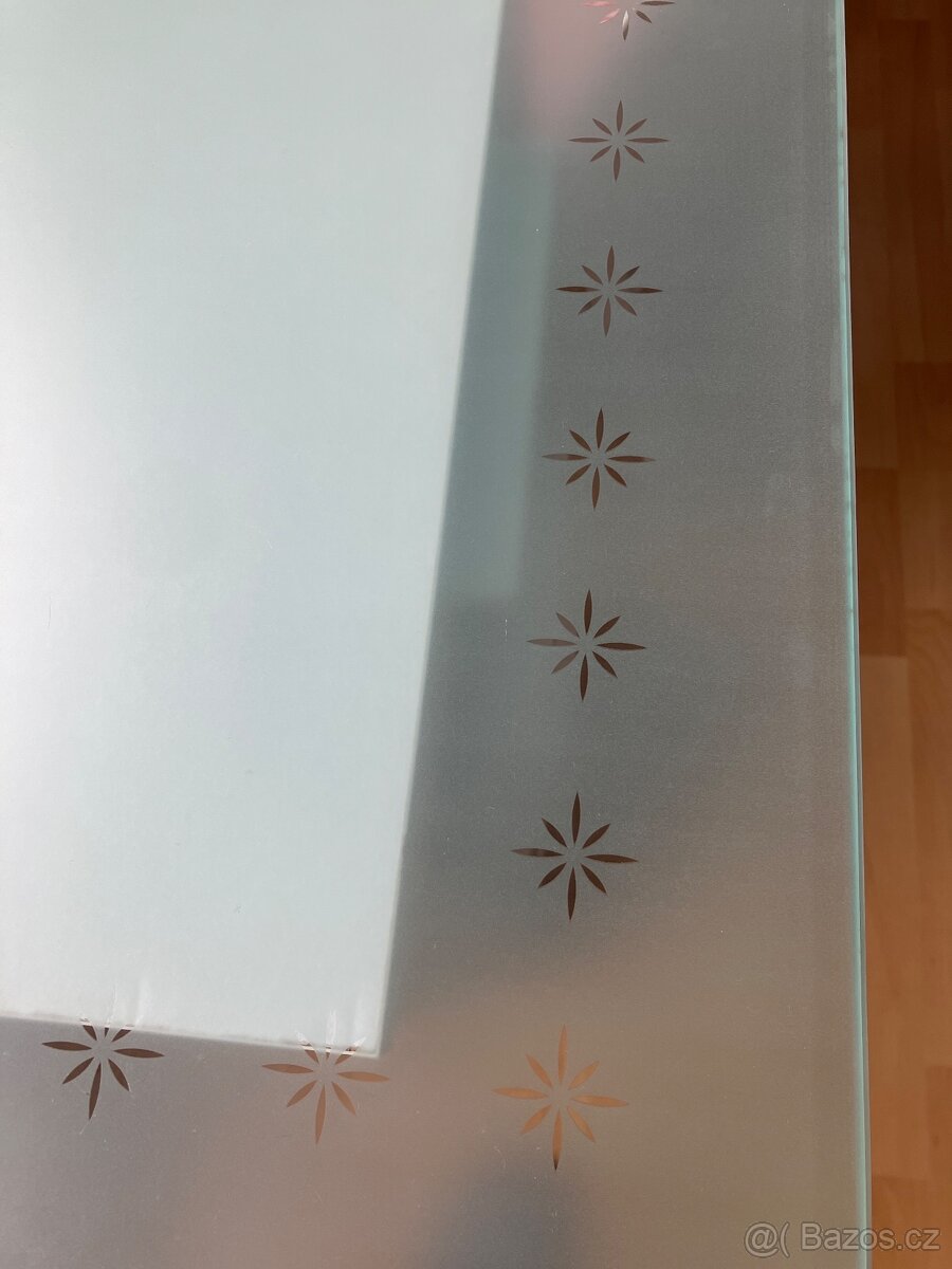 Krásné sklo na psací stůl - 2