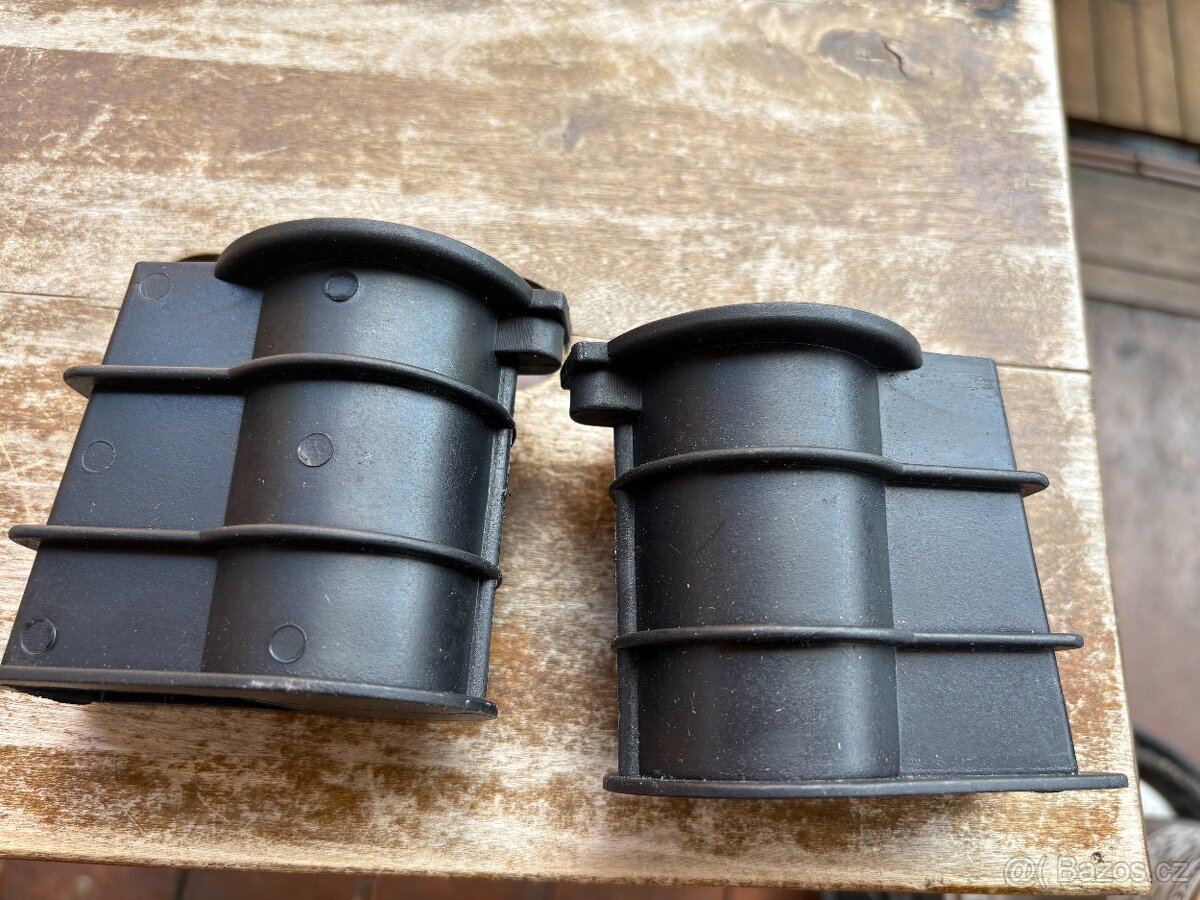 Plastové kotvení žebříku,kotvící plastová pouzdra - 2