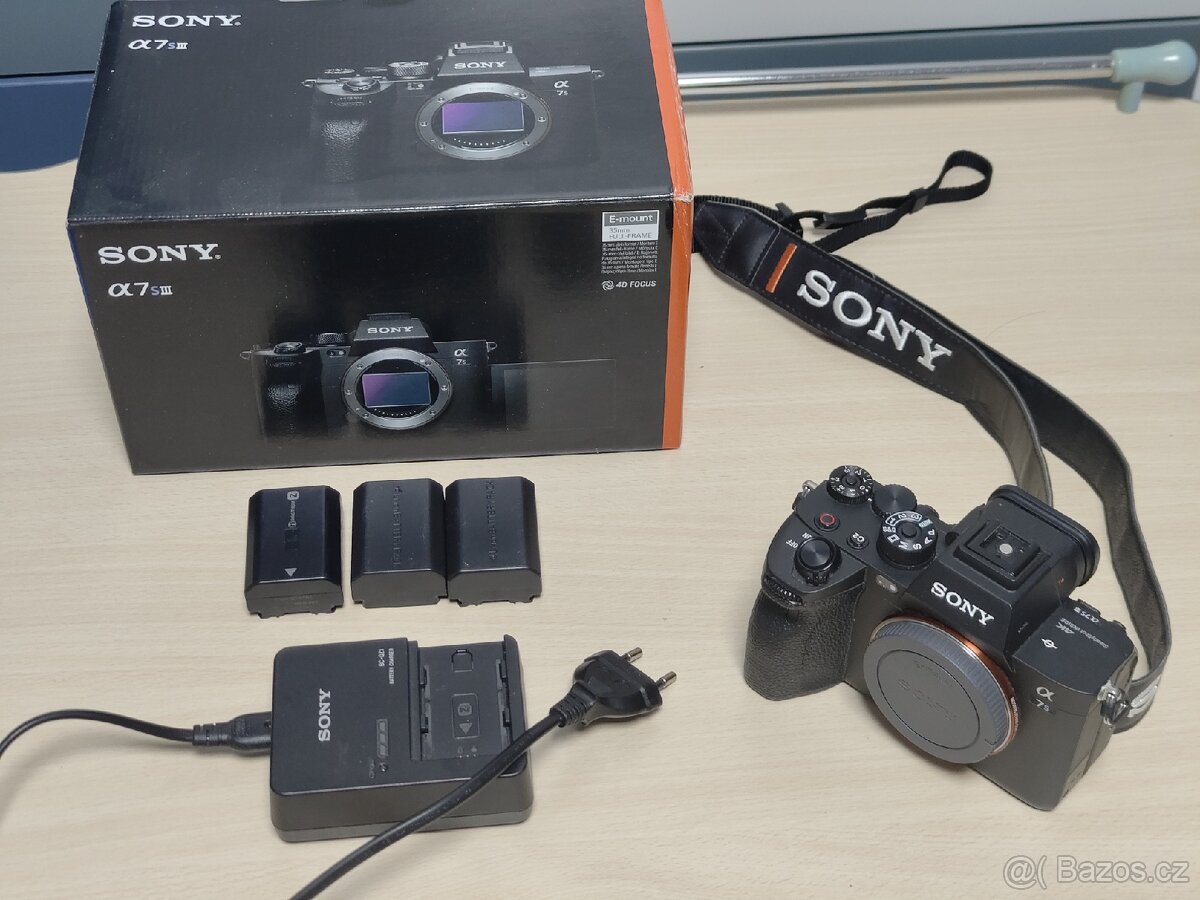 SONY A7SIII
- 2