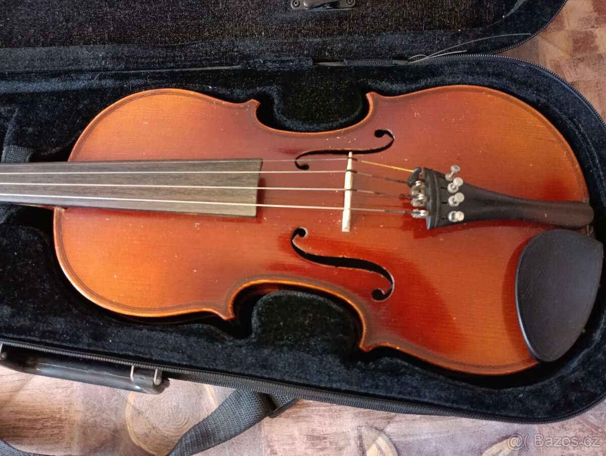 Prodám kompletní set housli 4/4 - 2