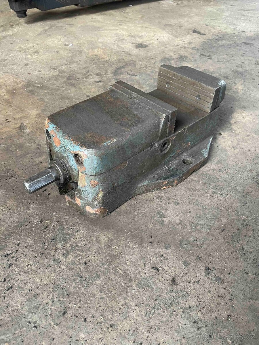 elektromotor s převodovkou - 2