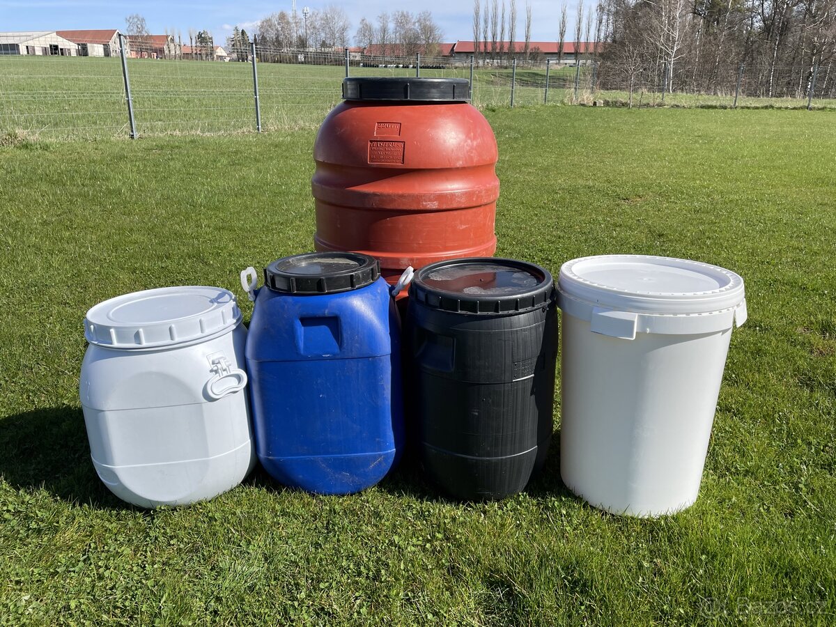 Plastový sud 50 L s těsnícím víkem - 2