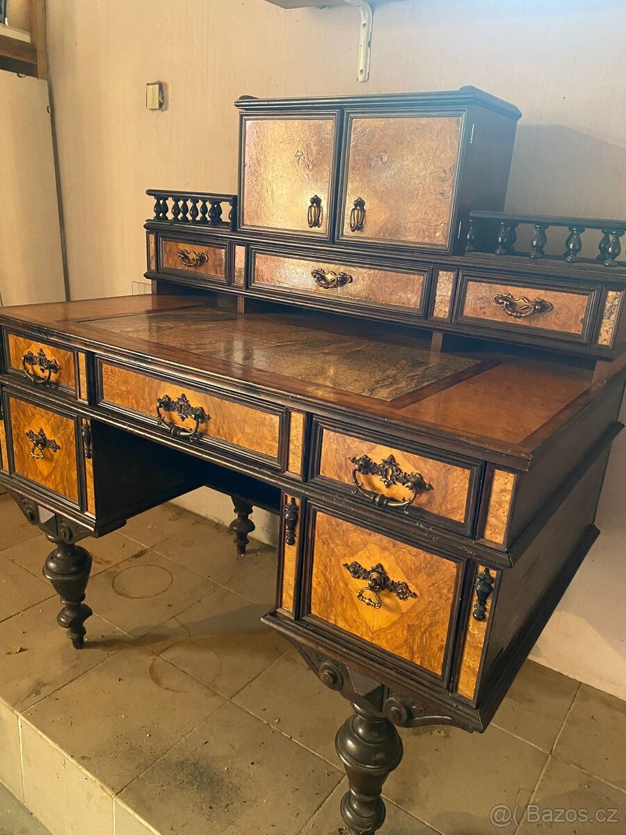 Starožitný psací stůl - 2