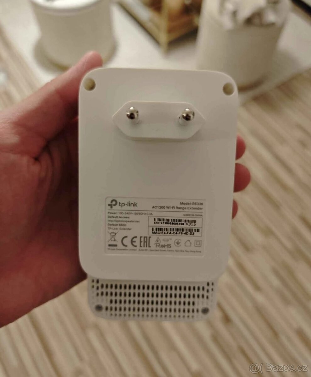 Wi-Fi extender TP-Link RE330 - 2