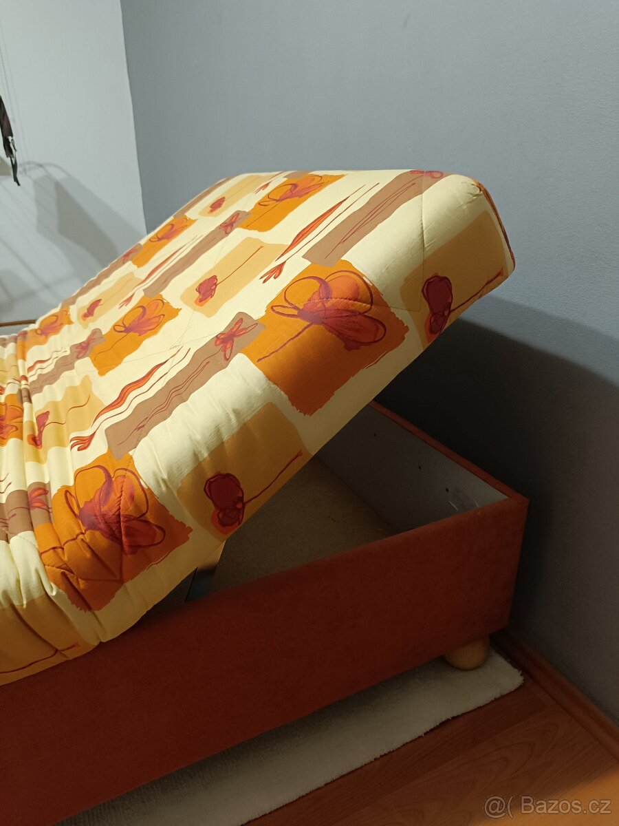 Prodám postel 90x200 - 2