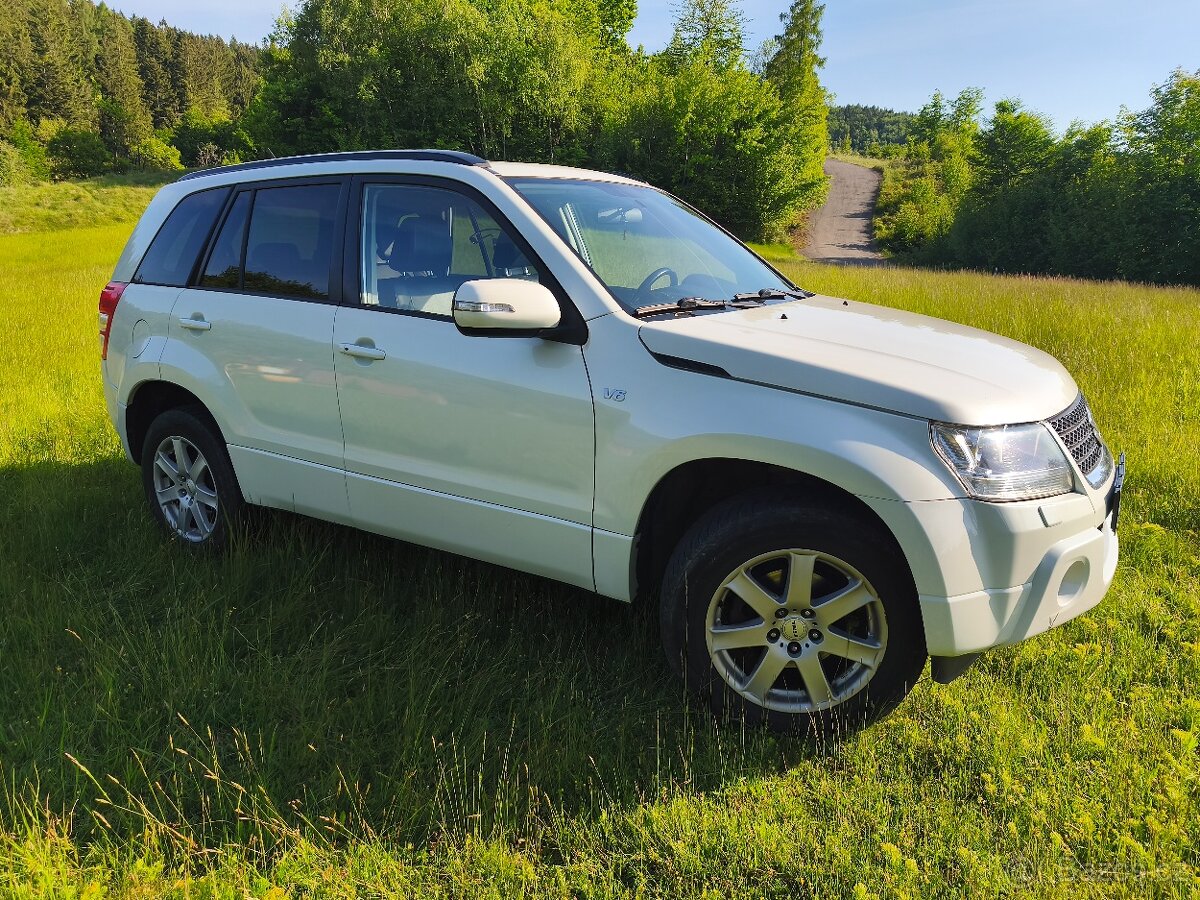 Grand Vitara V6, 3.2 benzín - 2